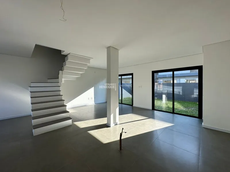 SOBRADO JUNTO AO MAR !: 9ª foto da galeria de imagens do imóvel