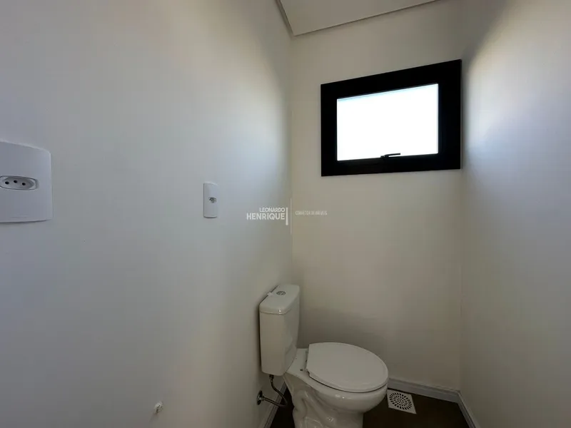 SOBRADO JUNTO AO MAR !: 13ª foto da galeria de imagens do imóvel