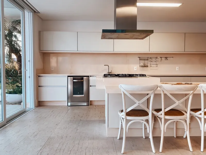 MANSÃO NO CONDOMÍNIO ENSEADA EM XAGRI-LÁ: 11ª foto da galeria de imagens do imóvel