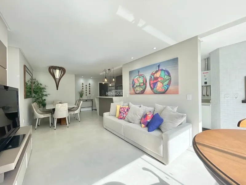 MOBILIADO E DECORADO NO BAIRRO NAVEGANTES: 2ª foto da galeria de imagens do imóvel