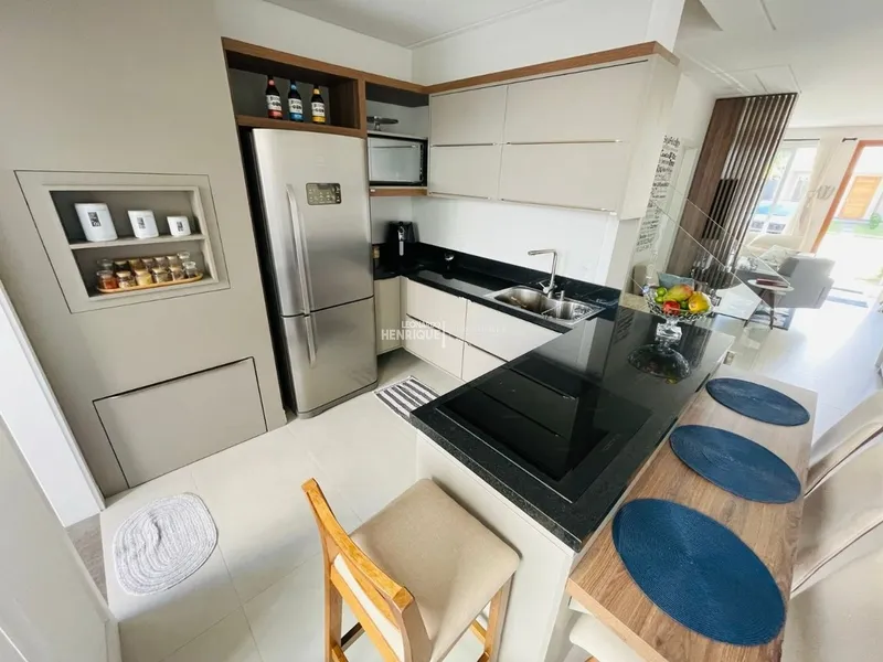 Casa em condomínio com 2 suítes: 3ª foto da galeria de imagens do imóvel