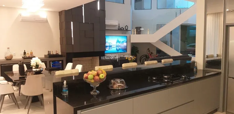 ESPETACULAR SOBRADO EM CONDOMÍNIO FECHADO: 4ª foto da galeria de imagens do imóvel