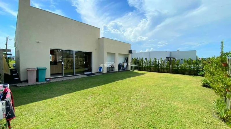 BELÍSSIMA RESIDENCIA PRÓXIMA AO CLUBE: 30ª foto da galeria de imagens do imóvel