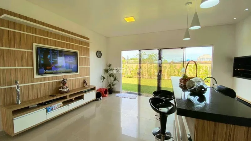 BELÍSSIMA RESIDENCIA PRÓXIMA AO CLUBE: 8ª foto da galeria de imagens do imóvel