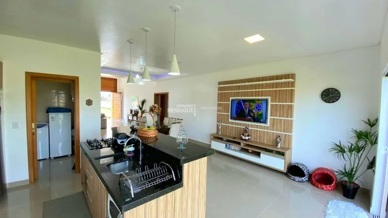 BELÍSSIMA RESIDENCIA PRÓXIMA AO CLUBE: 9ª foto da galeria de imagens do imóvel