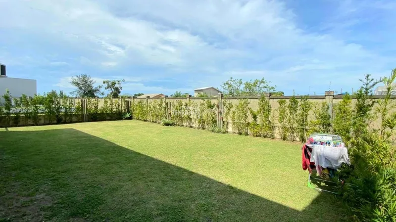 BELÍSSIMA RESIDENCIA PRÓXIMA AO CLUBE: 34ª foto da galeria de imagens do imóvel