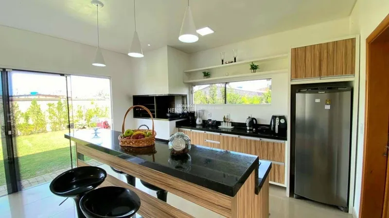 BELÍSSIMA RESIDENCIA PRÓXIMA AO CLUBE: 10ª foto da galeria de imagens do imóvel