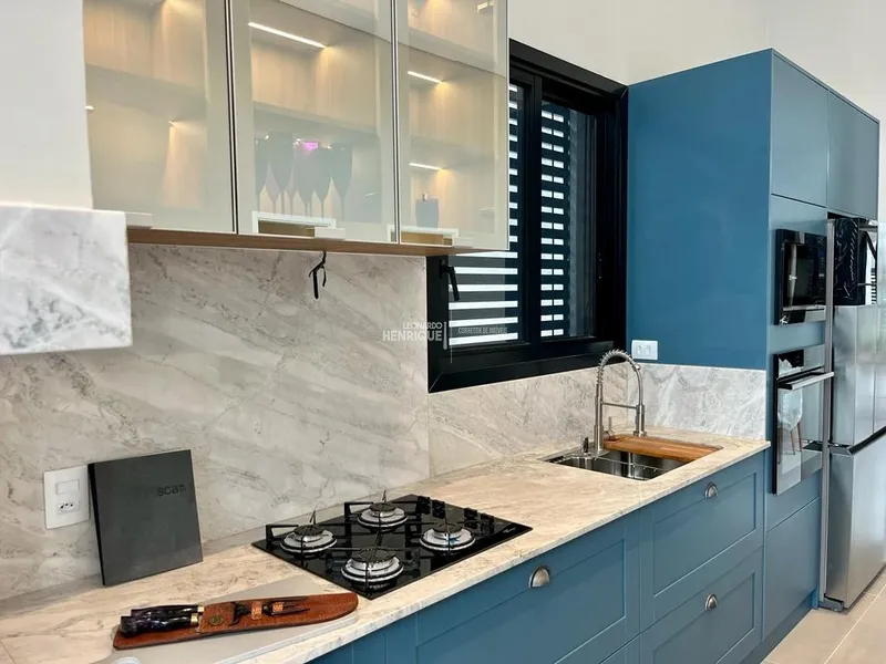 Casa com padrão AA, localização privilegiada em Atlântida.: 7ª foto da galeria de imagens do imóvel