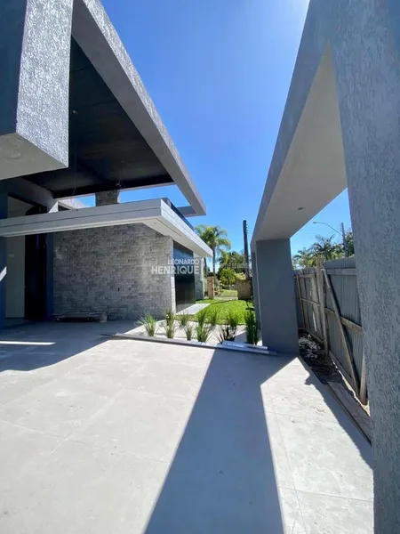 Casa com padrão AA, localização privilegiada em Atlântida.: 48ª foto da galeria de imagens do imóvel