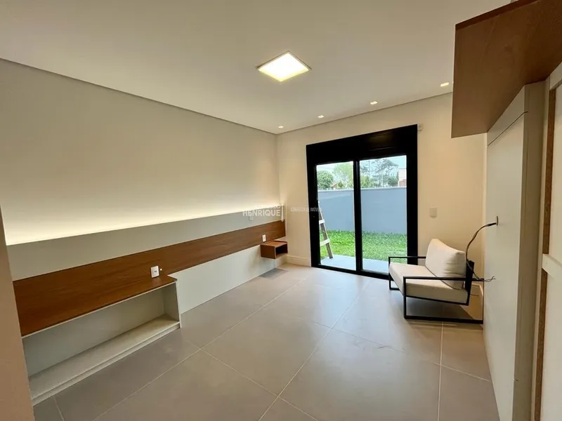 Casa com padrão AA, localização privilegiada em Atlântida.: 53ª foto da galeria de imagens do imóvel