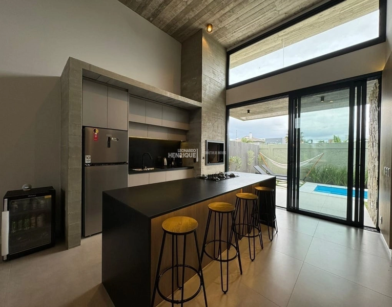 Casa no SUNSET: 3ª foto da galeria de imagens do imóvel