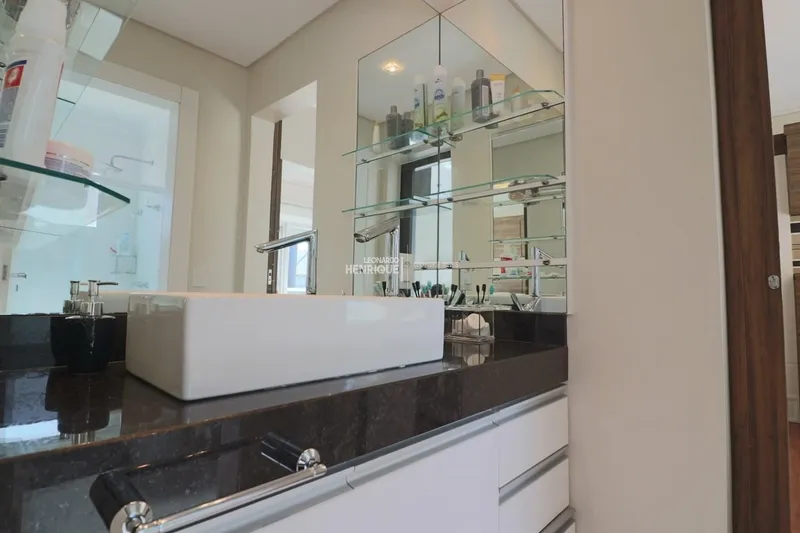 LINDÍSSIMA CASA EM CONDOMÍNIO COM QUATRO SUÍTES: 17ª foto da galeria de imagens do imóvel