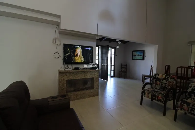 CASA EM  XANGRI-LÁ: 4ª foto da galeria de imagens do imóvel