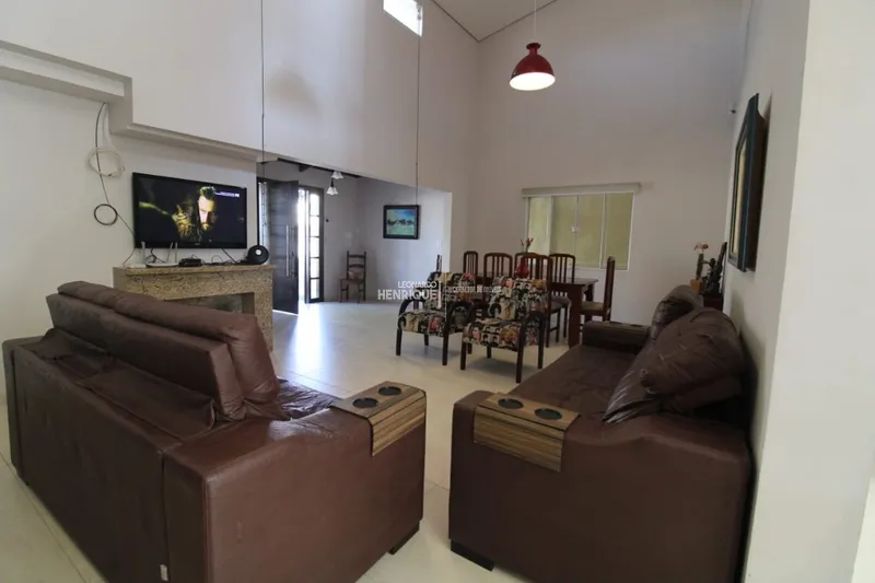 CASA EM  XANGRI-LÁ: 8ª foto da galeria de imagens do imóvel