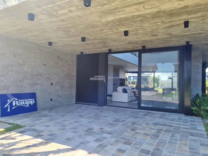 Sobrado em condomínio fechado em Atlântida!: 2ª foto da galeria de imagens do imóvel