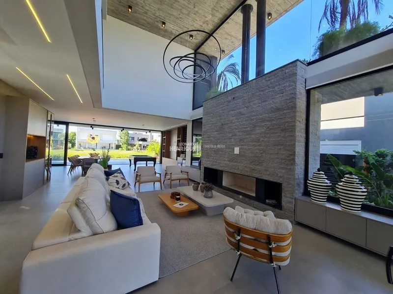 Sobrado em condomínio fechado em Atlântida!: 5ª foto da galeria de imagens do imóvel