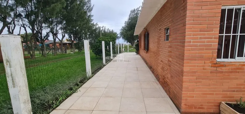 Bela casa para acomodar toda a família em Xangri-lá!: 3ª foto da galeria de imagens do imóvel