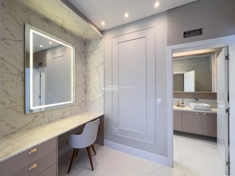 SOBRADO COMPOSTO POR 4 SUÍTES FINAMENTE MOBILIADO E DECORADO!: 32ª foto da galeria de imagens do imóvel