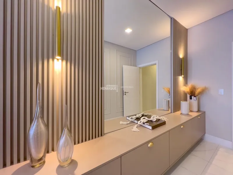 SOBRADO COMPOSTO POR 4 SUÍTES FINAMENTE MOBILIADO E DECORADO!: 25ª foto da galeria de imagens do imóvel