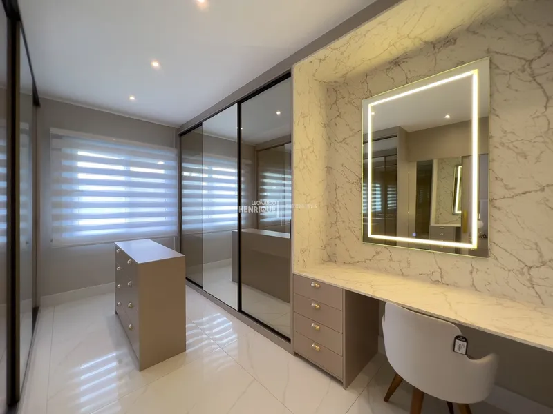 SOBRADO COMPOSTO POR 4 SUÍTES FINAMENTE MOBILIADO E DECORADO!: 31ª foto da galeria de imagens do imóvel