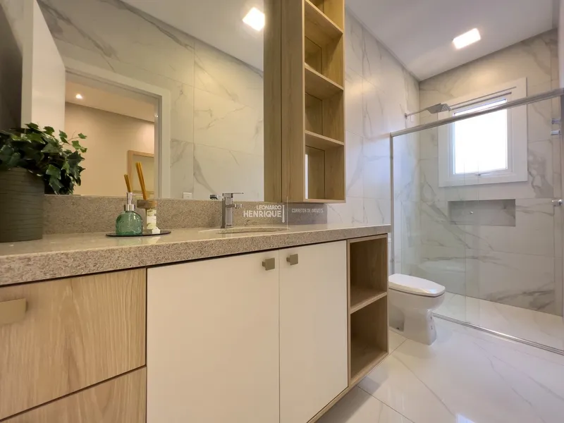 SOBRADO COMPOSTO POR 4 SUÍTES FINAMENTE MOBILIADO E DECORADO!: 23ª foto da galeria de imagens do imóvel