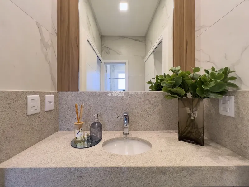 SOBRADO COMPOSTO POR 4 SUÍTES FINAMENTE MOBILIADO E DECORADO!: 18ª foto da galeria de imagens do imóvel