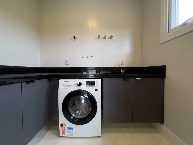 SOBRADO COMPOSTO POR 4 SUÍTES FINAMENTE MOBILIADO E DECORADO!: 14ª foto da galeria de imagens do imóvel