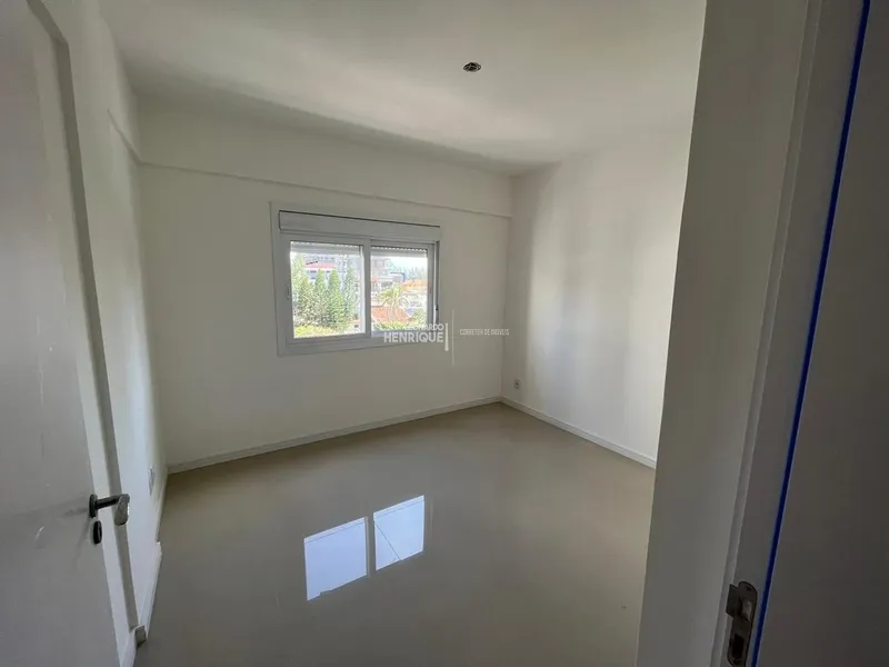 2 DORMITÓRIOS COM TERRAÇO 2 QUADRAS DO MAR: 10ª foto da galeria de imagens do imóvel