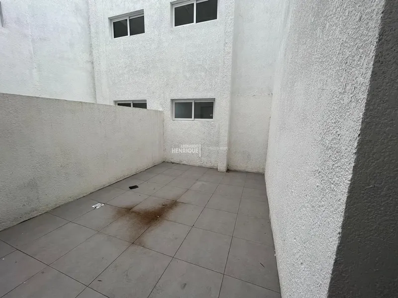 2 DORMITÓRIOS COM TERRAÇO 2 QUADRAS DO MAR: 4ª foto da galeria de imagens do imóvel