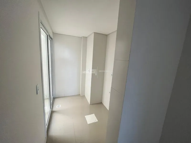 2 DORMITÓRIOS COM TERRAÇO 2 QUADRAS DO MAR: 8ª foto da galeria de imagens do imóvel