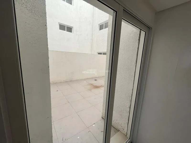 2 DORMITÓRIOS COM TERRAÇO 2 QUADRAS DO MAR: 3ª foto da galeria de imagens do imóvel