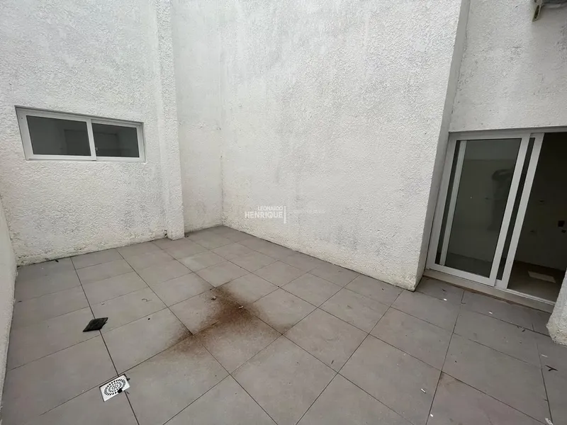 2 DORMITÓRIOS COM TERRAÇO 2 QUADRAS DO MAR: 2ª foto da galeria de imagens do imóvel