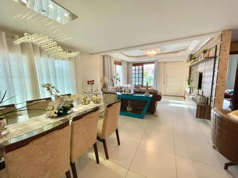 CASA DE ALTO PADRÃO: 3ª foto da galeria de imagens do imóvel