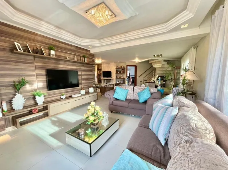 CASA DE ALTO PADRÃO: 2ª foto da galeria de imagens do imóvel