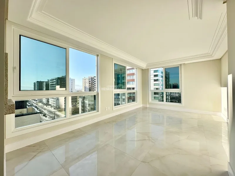 APARTAMENTO À VENDA  EDIFÍCIO COM DESIGN NEOCLÁSSICO!!!: 3ª foto da galeria de imagens do imóvel