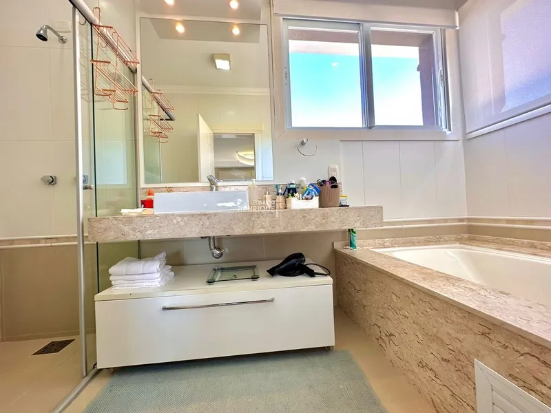 BELÍSSIMA MANSÃO EM CONDOMÍNIO DE LUXO: 46ª foto da galeria de imagens do imóvel