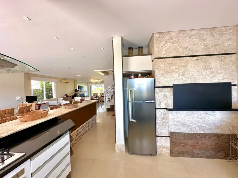 BELÍSSIMA MANSÃO EM CONDOMÍNIO DE LUXO: 26ª foto da galeria de imagens do imóvel