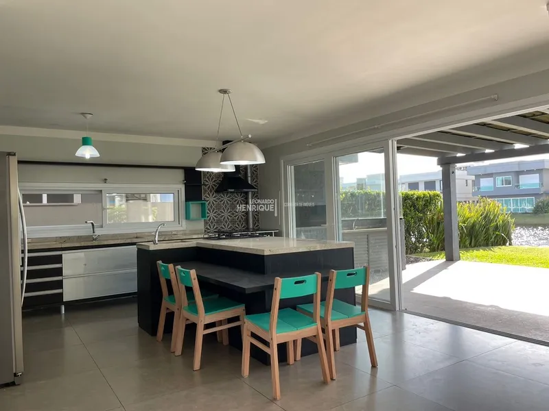 Casa a venda no Condomínio Enseada Lagos de Xangri-lá: 1ª foto da galeria de imagens do imóvel