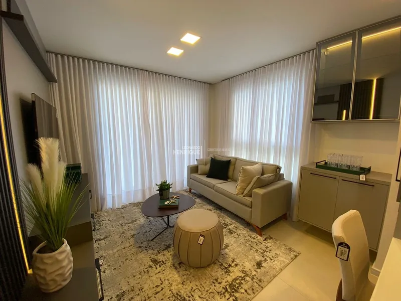 LINDÍSSIMO APARTAMENTO DE DOIS DOMITÓRIOS E TERRAÇO: 2ª foto da galeria de imagens do imóvel