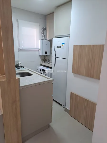 LINDÍSSIMO APARTAMENTO COM DOIS DORMITÓRIOS E UMA SUÍTE: 2ª foto da galeria de imagens do imóvel