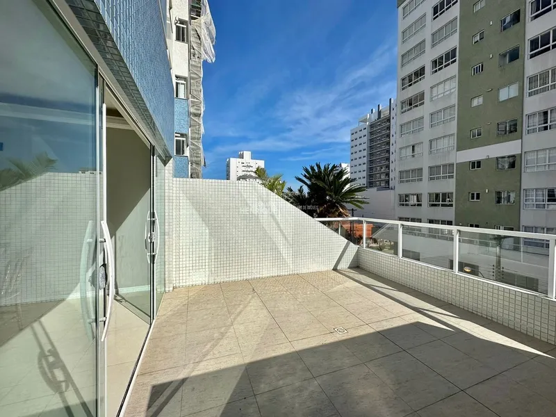 NOVIDADE NO MERCADO APARTAMENTO DE FRENTE COM TERRAÇO: 1ª foto da galeria de imagens do imóvel