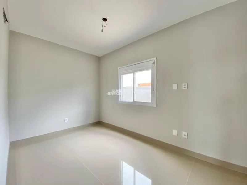 CASA GEMINADA NA ZONA NOVA: 12ª foto da galeria de imagens do imóvel