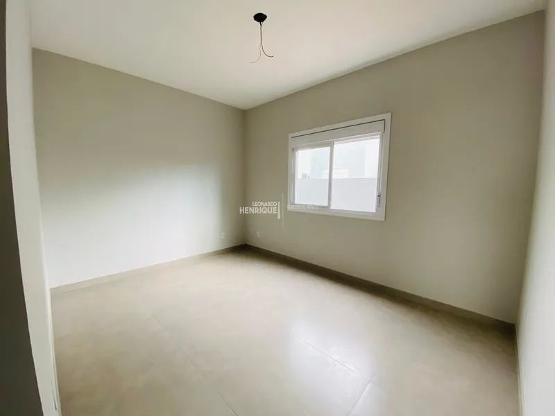 Poucas quadras do mar: 5ª foto da galeria de imagens do imóvel