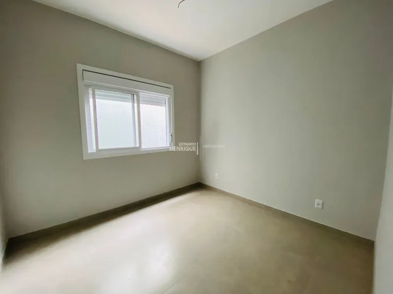 Poucas quadras do mar: 6ª foto da galeria de imagens do imóvel