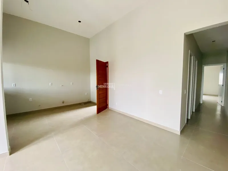 Poucas quadras do mar: 2ª foto da galeria de imagens do imóvel