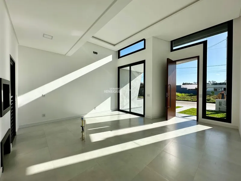 LINDA CASA  DE DOIS DORMITÓRIOS: 3ª foto da galeria de imagens do imóvel