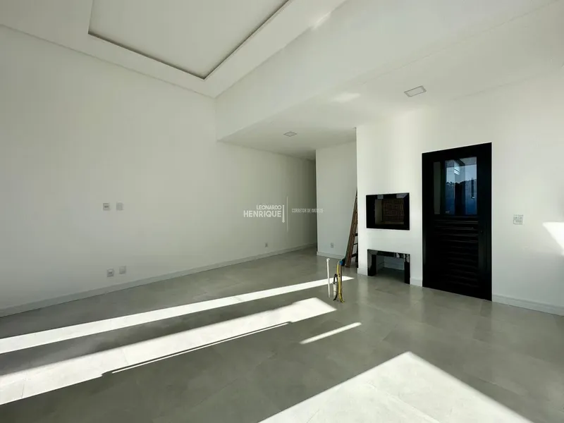 LINDA CASA  DE DOIS DORMITÓRIOS: 4ª foto da galeria de imagens do imóvel