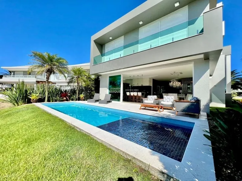 MANSÃO A BEIRA LAGO: 11ª foto da galeria de imagens do imóvel