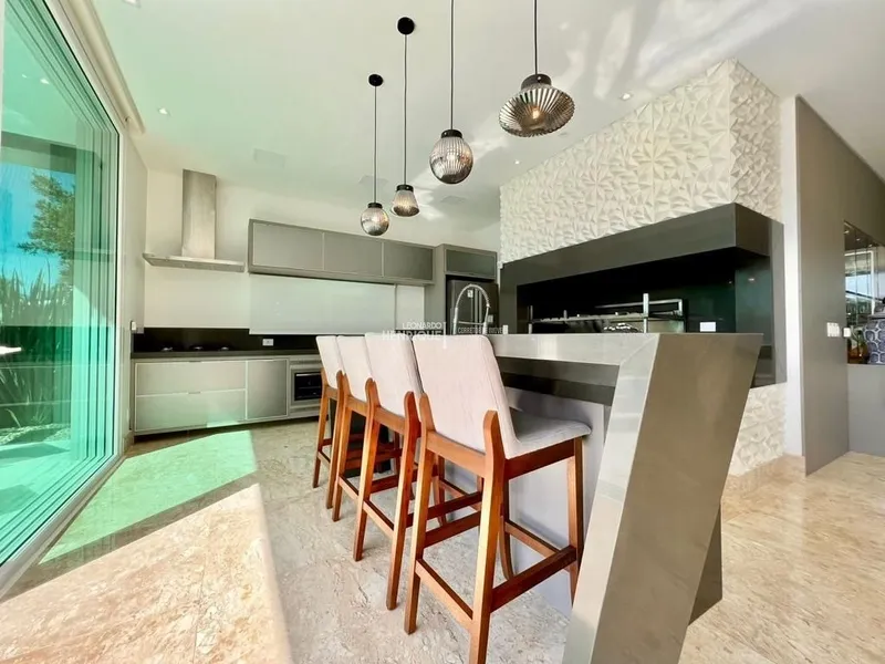 MANSÃO A BEIRA LAGO: 9ª foto da galeria de imagens do imóvel