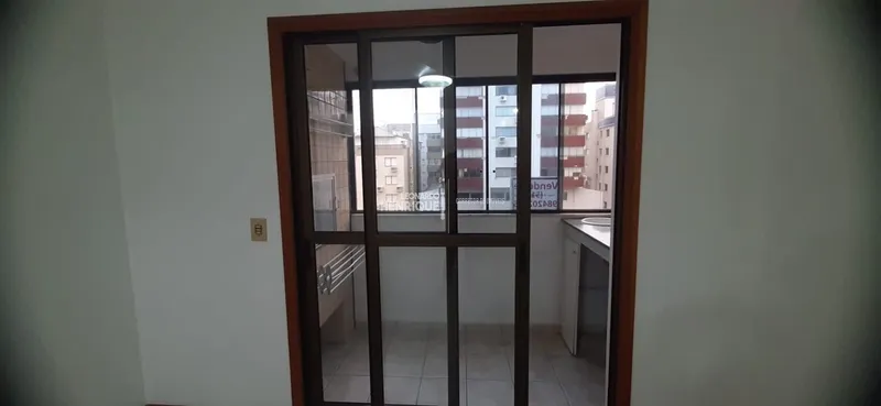 APARTAMENTO DE DOIS DORMITÓRIOS: 2ª foto da galeria de imagens do imóvel